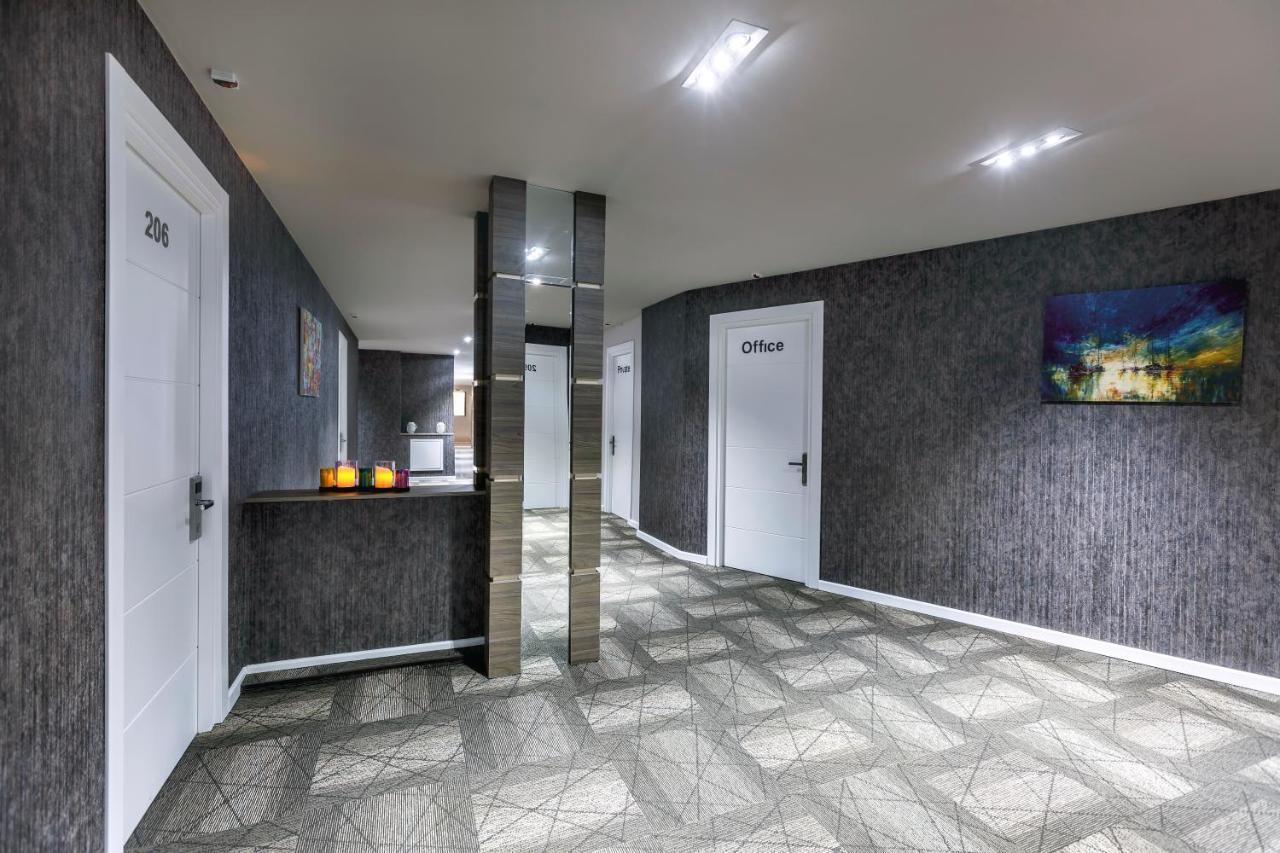 Parallel Hotel Baku Extérieur photo